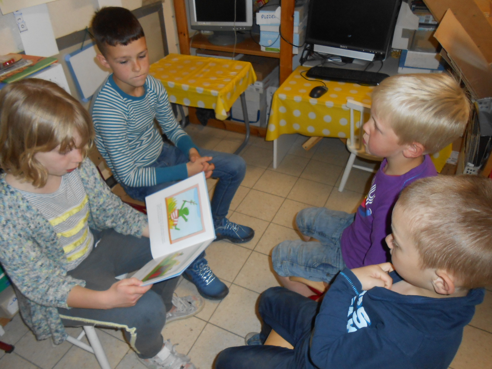 voorlezen in de kleuterschool